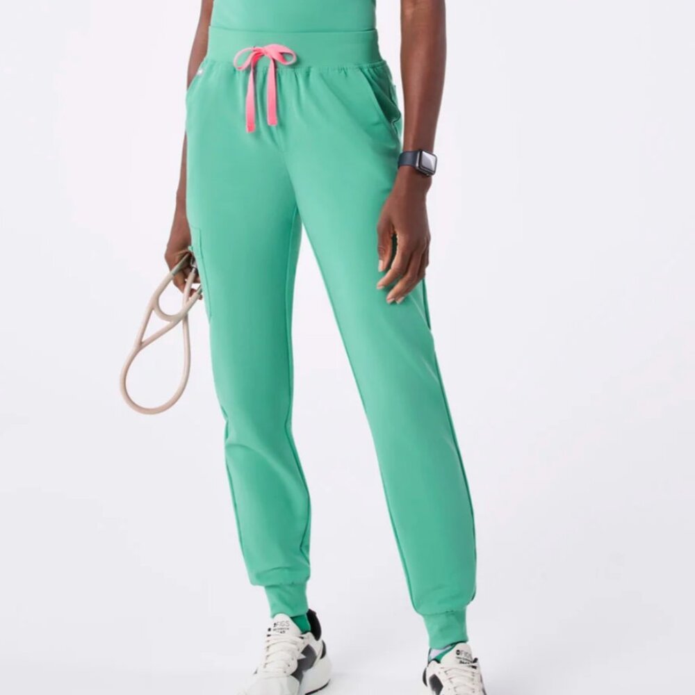 FIGS High waisted Zamora jogger pants- Surgical green, Small Petite